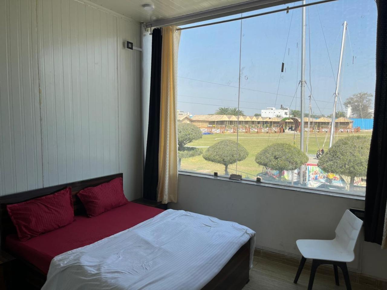 Krishna Fun Land Hotell Mathura Eksteriør bilde