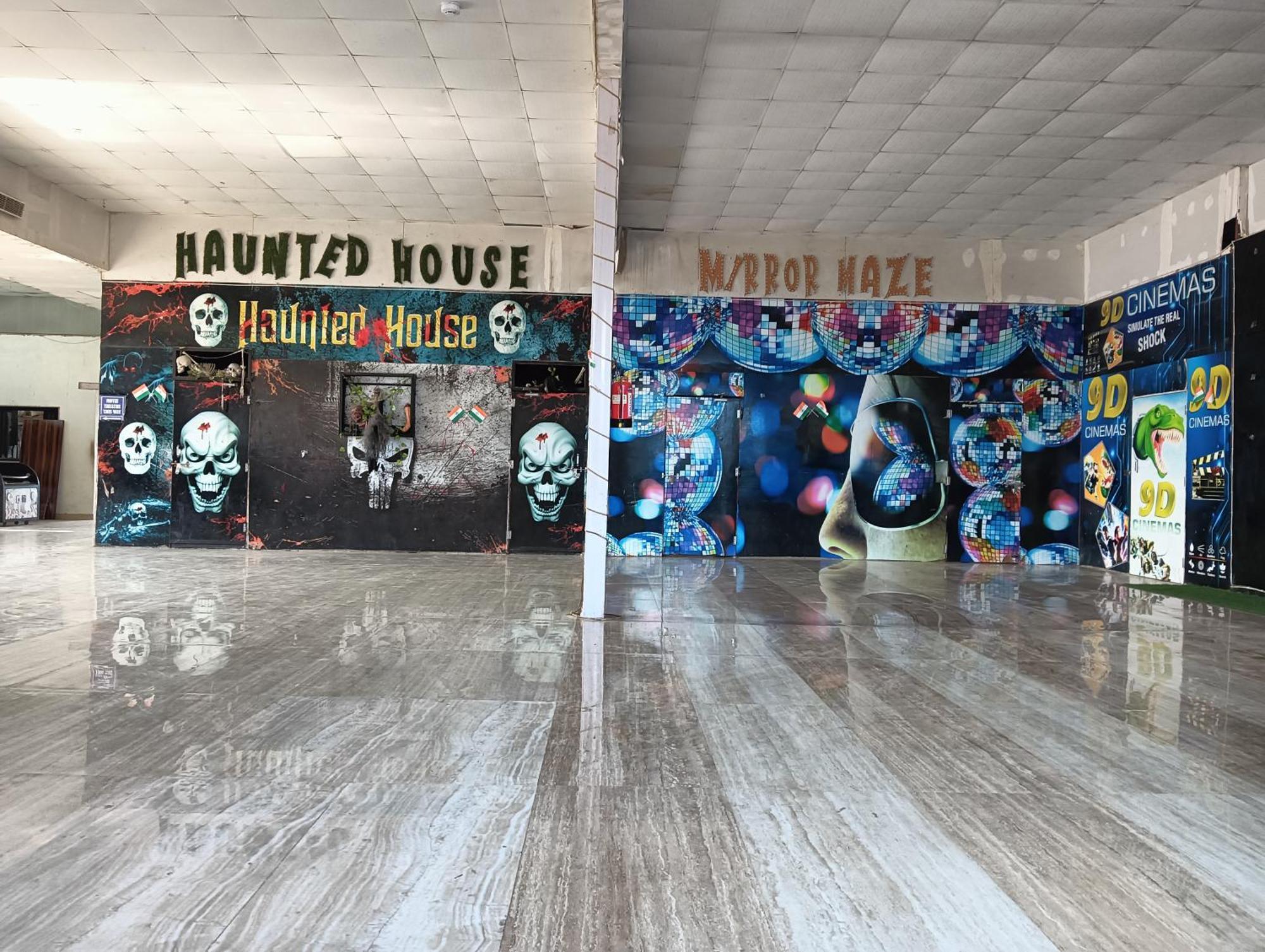 Krishna Fun Land Hotell Mathura Eksteriør bilde